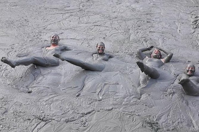 Private Tour Mud Volcano - Washing Off: Showers and the River Bath Option