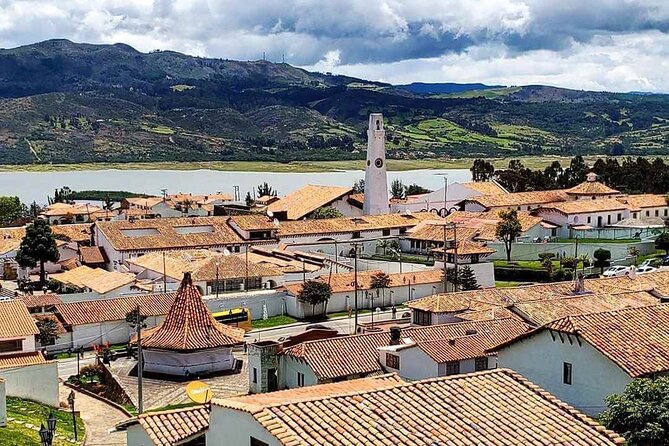 Private Tour of Laguna Guatavita and Zipaquirá Salt Cathedral - Zipaquirá village time and lunch: your break, your choice