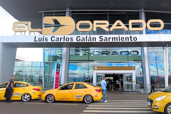 Private Transfer in Bogota to and from the Airport 24 hours - Driver communication that prevents the most common headaches
