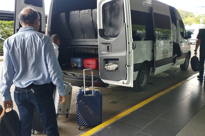 Private Transfers Airport and Hotels in Cartagena - Key Things You’ll Notice Right Away