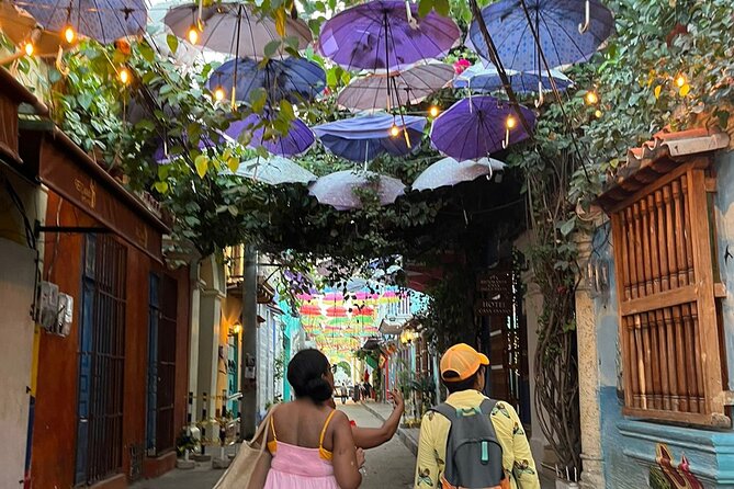 Private Walking Tour in Cartagena Walled City & Getsemaní - Plaza de la Aduana: trade, power, and the buildings that survive