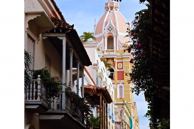 Private Walking Tour in Walled City and Getsemani Cartagena - Museo del Oro Zenú, then the Inquisition-era reminder