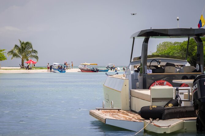 Private Yacht to Islas de Rosario up to 12 people - Your day on the water: the 8-hour rhythm
