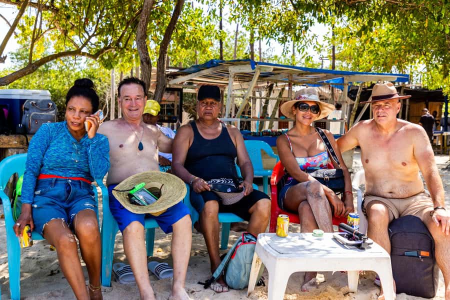 Rosario Islands -Barú : Agua Azul Beach, with lunch - Getting to Barú: bus time, then quick water-taxi hops