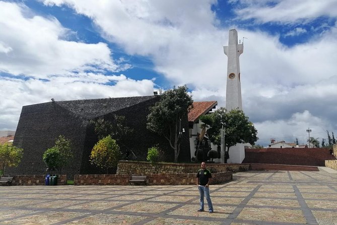 Route of the 7 Treasures of El Dorado - Guatavita and Zipaquirá - Meeting points in Bogotá, and how the tour actually starts
