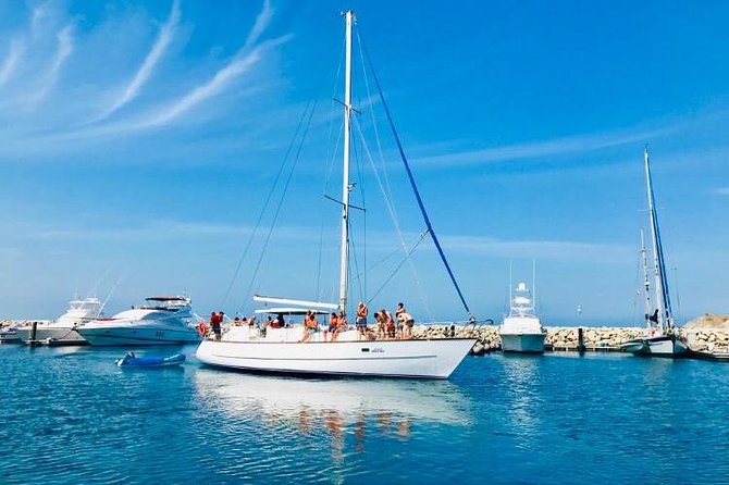 Sailing to Tayrona with Luis and his team: Unique! - Leaving at 11:00: Taganga views and the Tayrona sailing rhythm