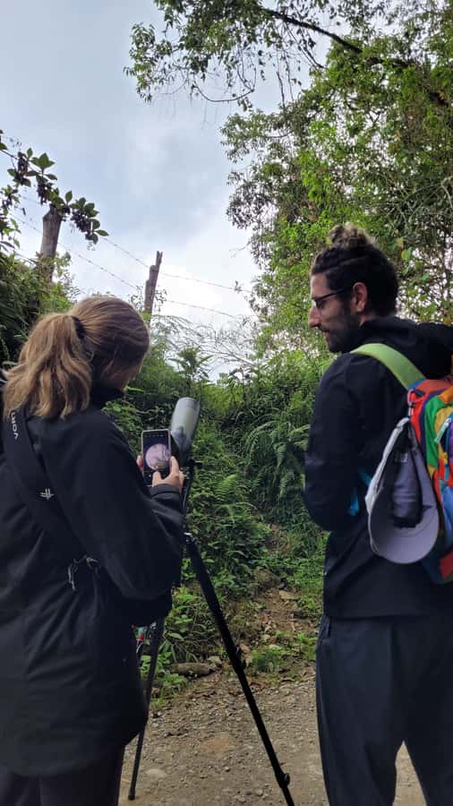 Salento: hike to learn about Birds - Breakfast Time: A Short Fuel Stop That Makes the Walk Easier