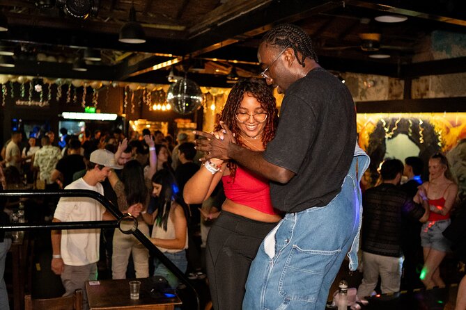 Salsa & Bachata Nightlife Tour in Medellín with a Local Dancer - Key points to know before you go