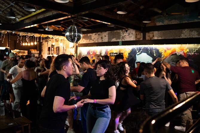 Salsa & Bachata Nightlife Tour in Medellín with a Local Dancer - Final venues: clubs with better music and more dancing energy