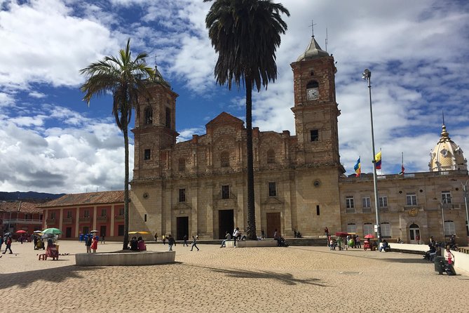 Salt Cathedral Tour along with the Legendary Lake Guatavita - Getting out of Bogotá smoothly with private pickup