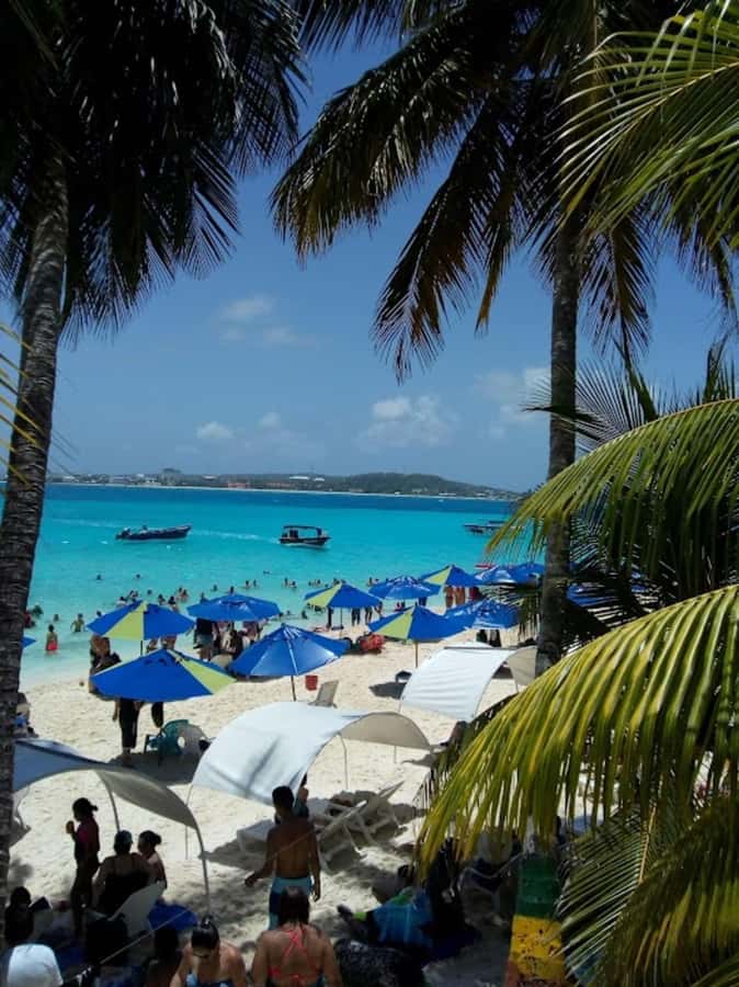 SAN ANDRES: BOAT TRANSFER + JOHNNY CAY - The Big Decisions: Morning Departure, Crowds, and Ride Comfort