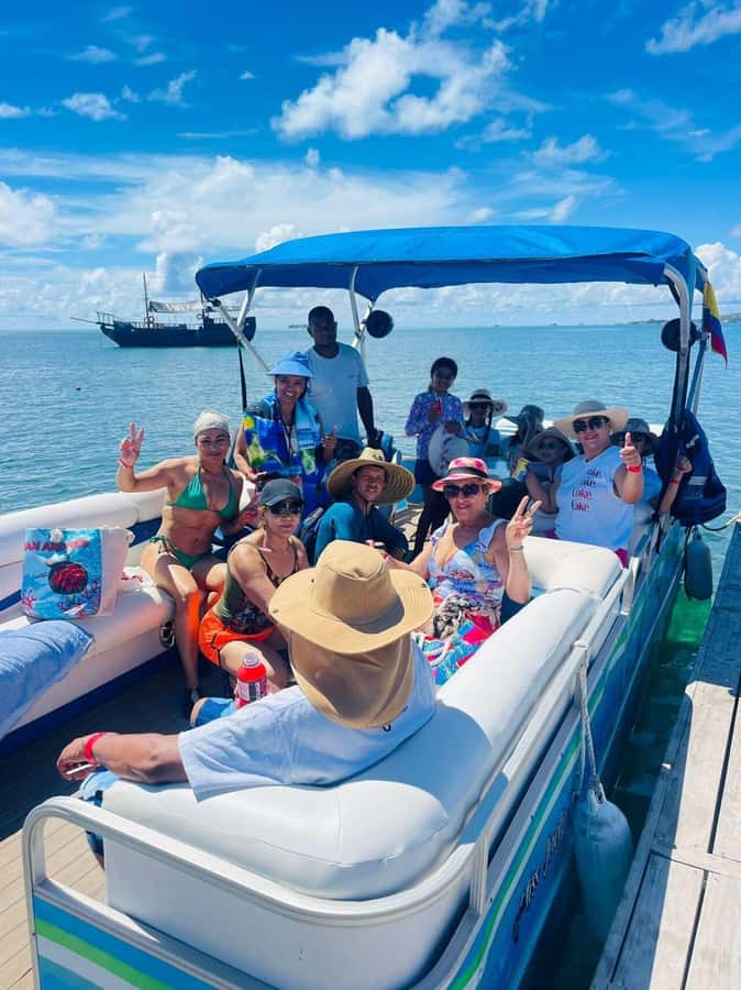SAN ANDRES: FULL DAY SHARED PONTOON TOUR - Who this tour suits best (and who should skip)