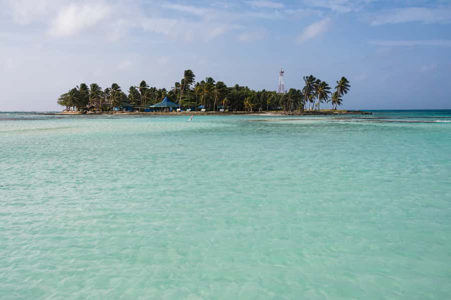 San Andrés: Guided Cays and Mangroves Tour - Who should book this San Andrés cays and mangroves tour, and who should skip it