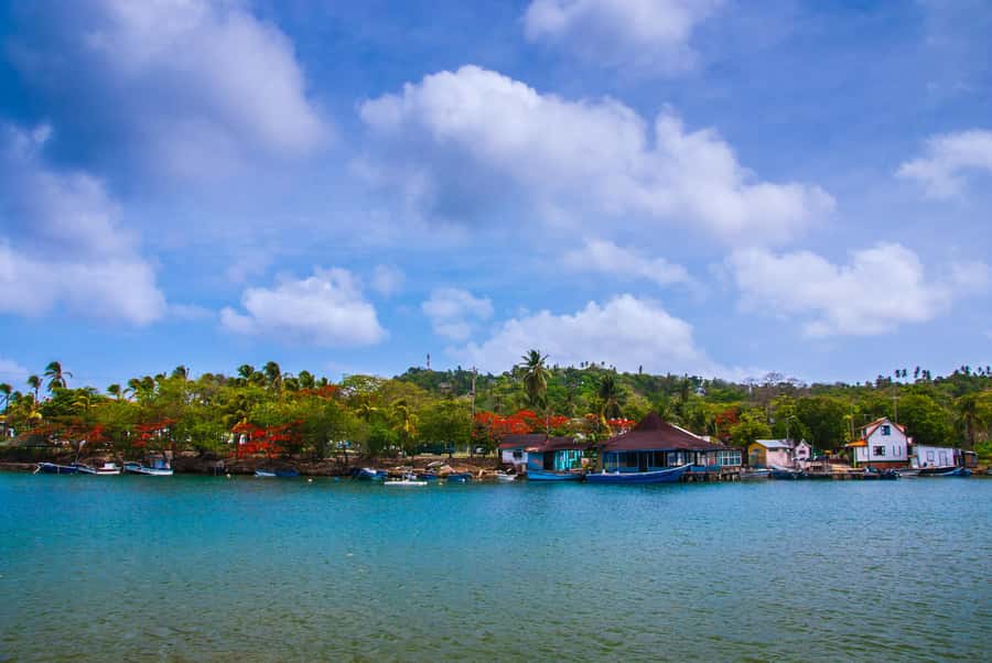San Andrés: Guided Cays and Mangroves Tour - Rose Cay (Cayo Acuario) natural aquarium, snorkeling, and the manta-ray factor