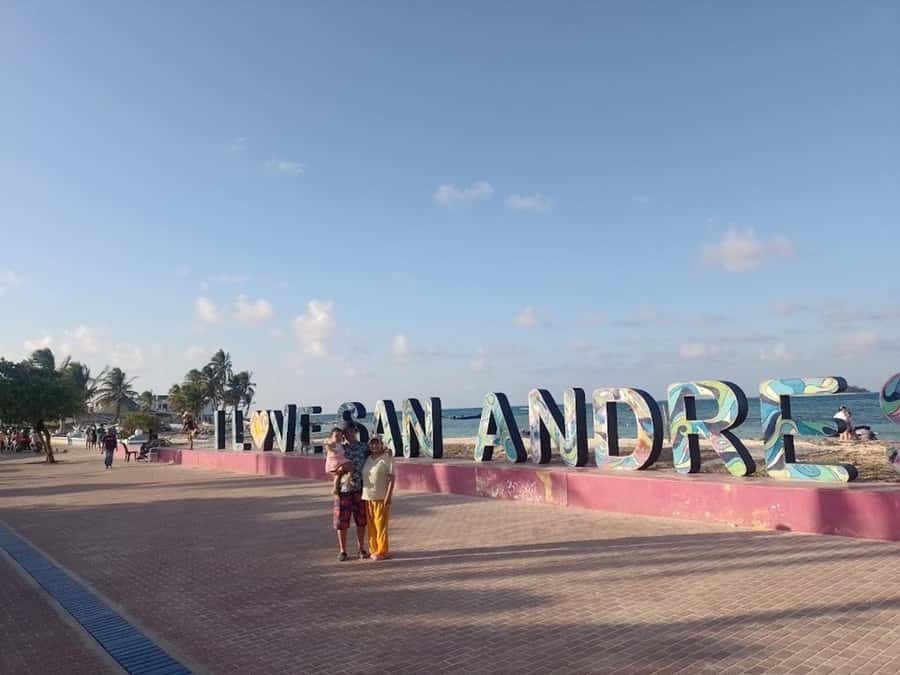 SAN ANDRES: Island Tour by Chiva + Hoyo Soplador - Key highlights you’ll actually feel