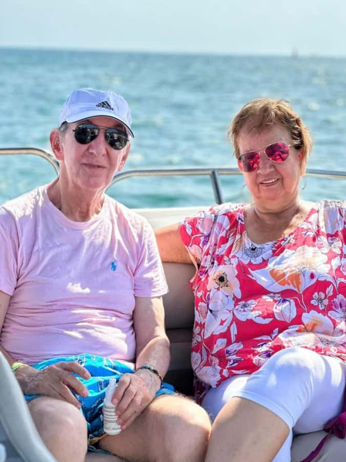San Andres: Private Boat Trip with Aquarium and Beach Stops - Aquarium time and marine viewing: stingrays and colorful fish
