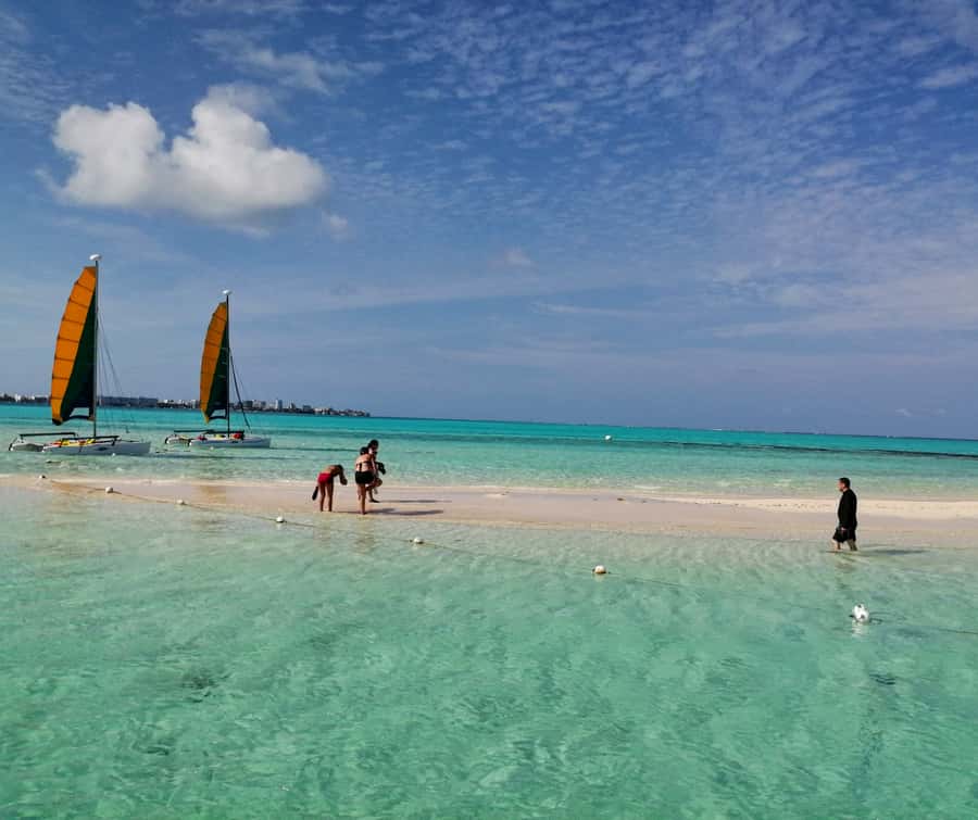 San Andres: Private San Andres Bay Tour by Luxury Speedboat - Key things to know before you go