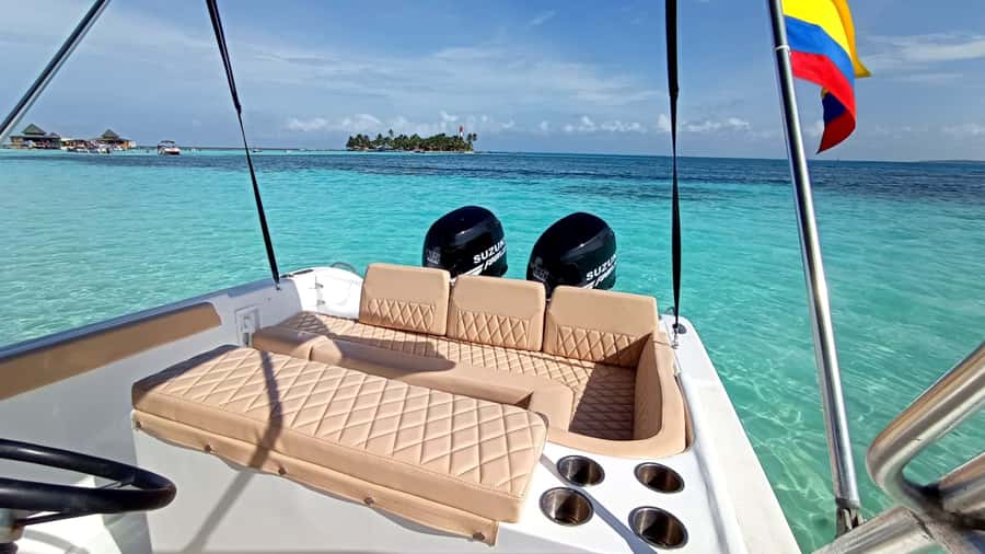 San Andres: Private San Andres Bay Tour by Luxury Speedboat - Luxury speedboat start at Muelle de la policia