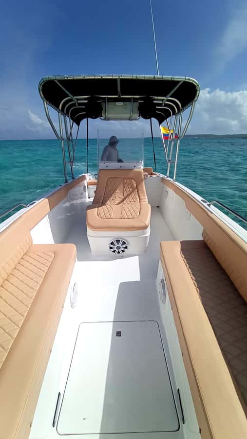 San Andres: Private San Andres Bay Tour by Luxury Speedboat - Price, value, and what makes this tour feel worth $450
