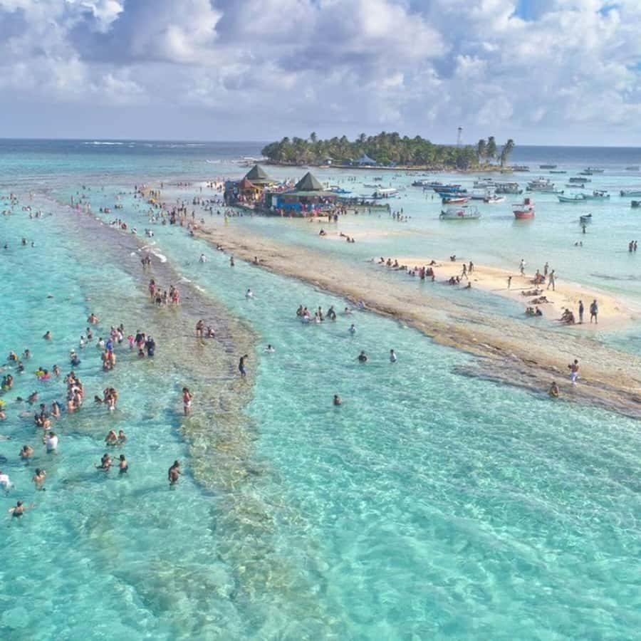 San Andres: Transfer by Boat + Natural Aquarium - Half-day on the aquarium key: snorkeling, starfish, and white sand time