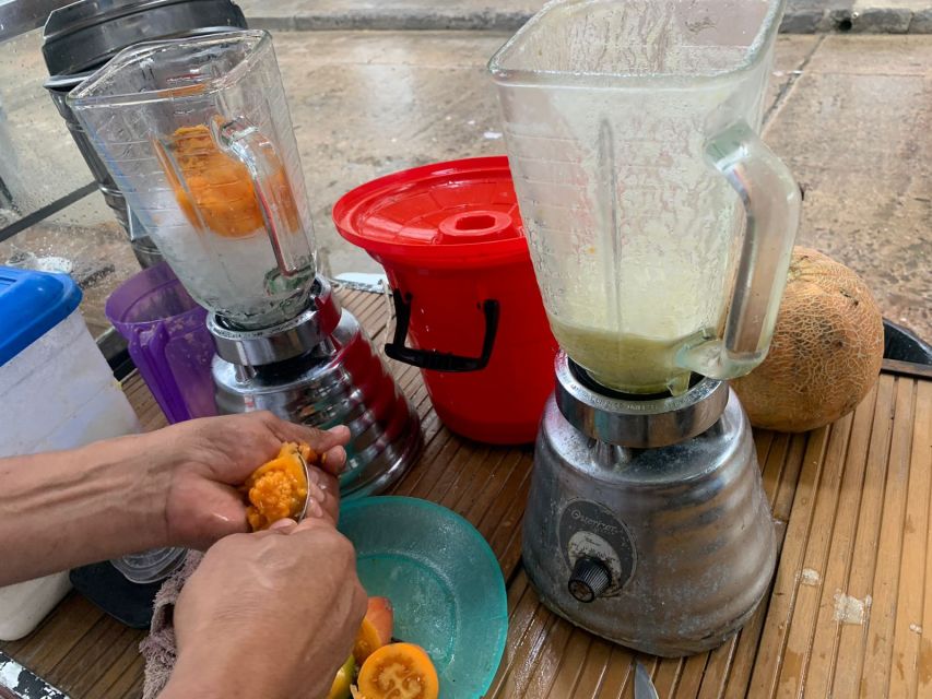 Santa Marta: Guided Walking Food Experience - Rain or shine, and other practical tips that actually help