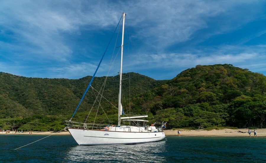 Santa Marta: Sailing Tour to Tayrona Park with Luis' Team - What to Bring (So the Sun Does Not Ruin It)