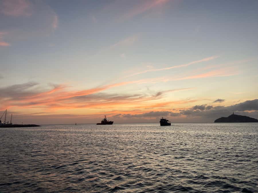 Santa Marta: Sunset Cruise Around the Bay - Price and value for a private group up to 12 people