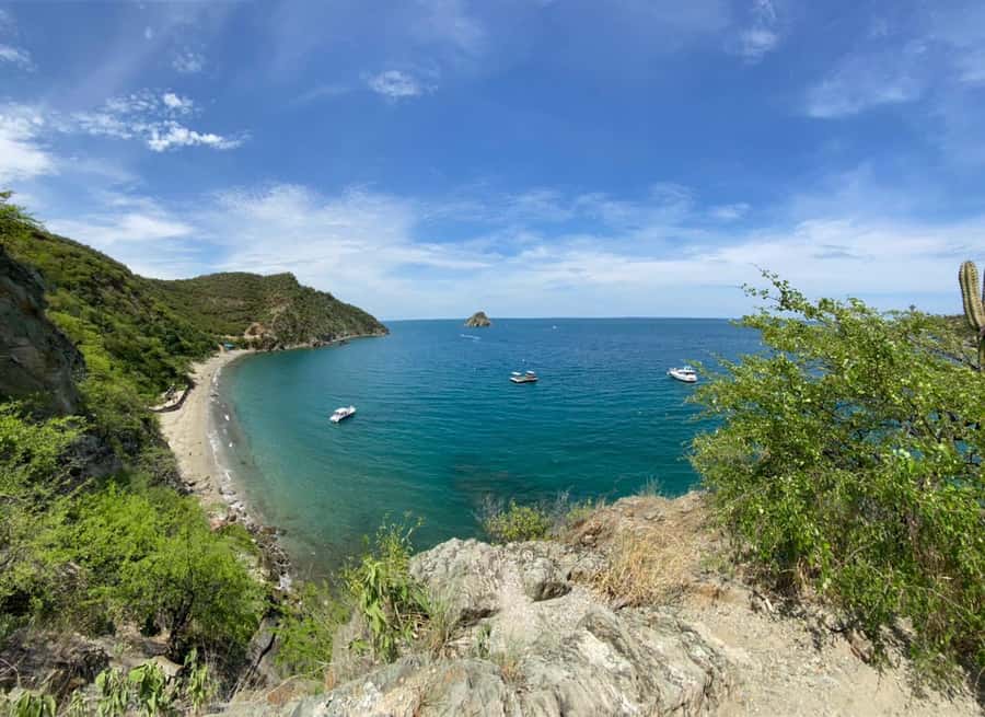 SANTA MARTA: Tour to Playa Inca Inca with Lunch - What to bring for sun, salt, and comfortable ocean time