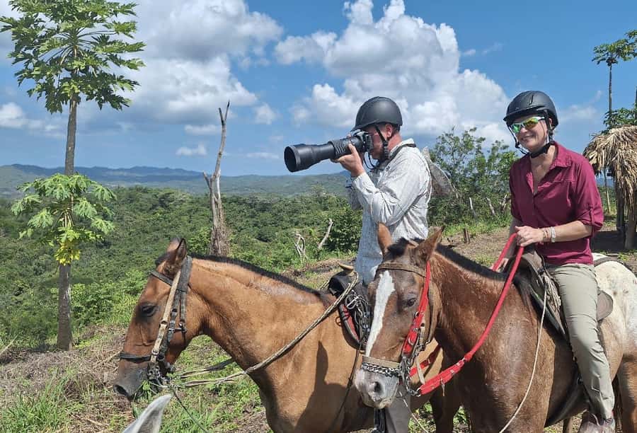 Scenic Horseback Ride in Tropical Mountain Reserve - Fundación Loros, Bolívar: why this horseback ride feels different