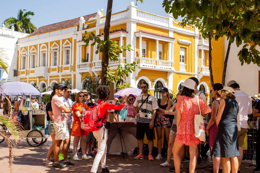 Shared Cartagena Old City Tour with Wireless Audio System - Why this Walled City walk is such a smart start