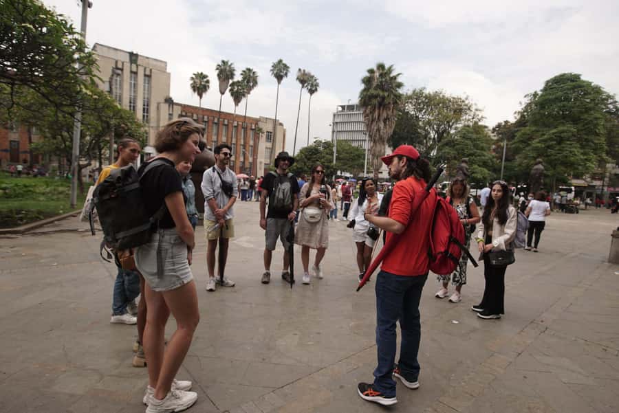 Shared Medellín Downtown Tour with Wireless Audio - Why This Medellín Downtown Tour Gets Such Strong Marks