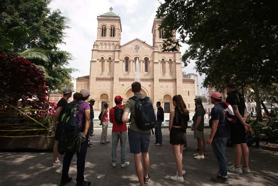 Shared Medellín Downtown Tour with Wireless Audio - Wireless audio receivers: the practical upgrade you will feel immediately