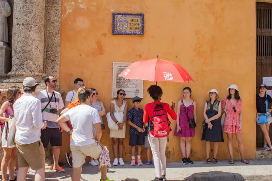 Shared Old Cartagena & Getsemani Tour with Wireless System - Camellón de los Mártires, Parque Centenario, and the Thread of Smaller Streets