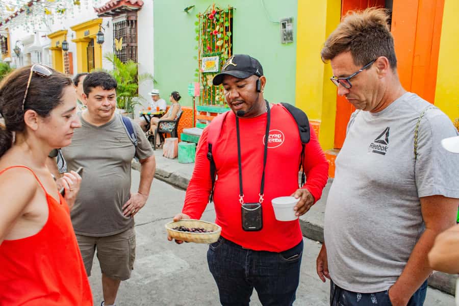 Shared Old Cartagena & Getsemani Tour with Wireless System - Wireless Audio and Shared-Tour Reality: How to Get the Best Sound