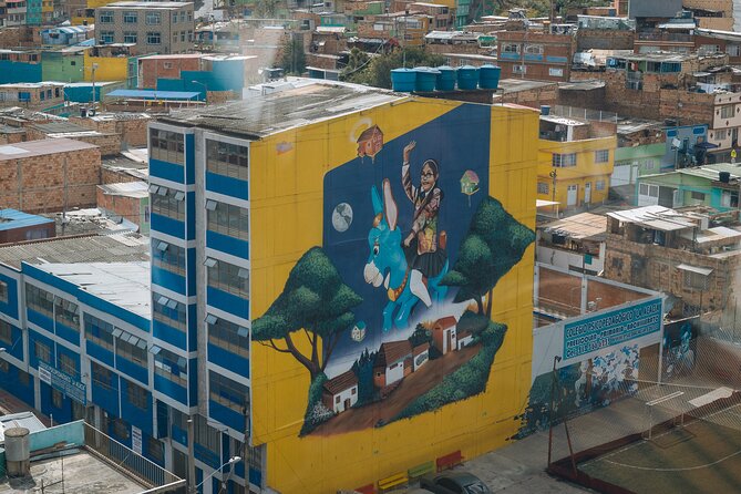 Shared Tour to Ciudad Bolivar (Paradise Quarter) & Cable Car - Brisas del Volador: streets, people, and the garden projects