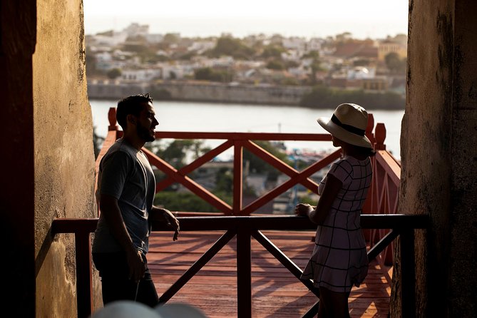 Shore Excursion PRIVATE City tour - Las Bóvedas: Handicrafts, Then an Old-City Walking Moment