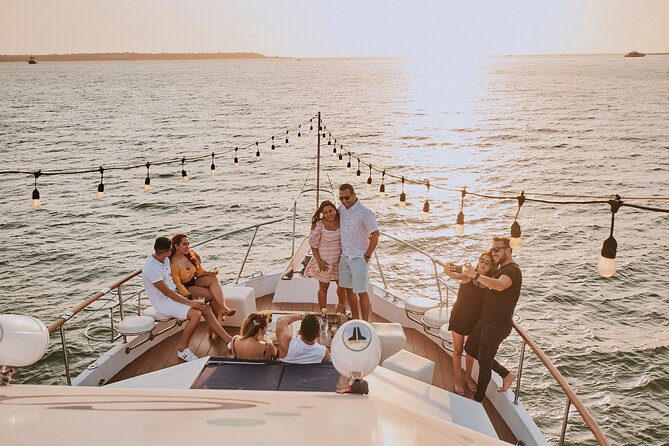 Sibarita Master 85' luxury 90 min Sunset Tour Open Bar - Key things to know before you go