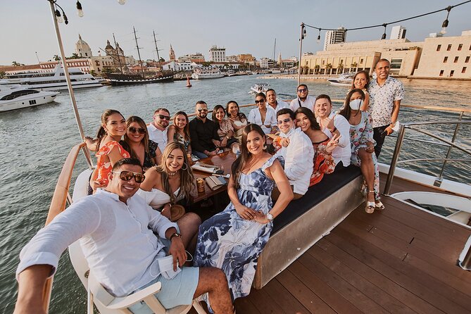 Sibarita Master 85' luxury 90 min Sunset Tour Open Bar - Meeting at Muelle de la Bodeguita and getting on board smoothly