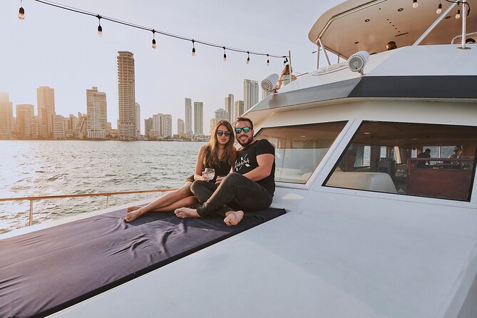 Sibarita Master 85' luxury 90 min Sunset Tour Open Bar - Open bar included: what you actually get, and how to manage expectations