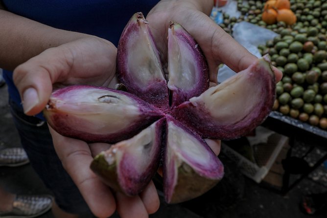 Street Food Tour with a local Foodie in Cartagena - Calle de la Moneda fruit tasting, mango plus the unexpected