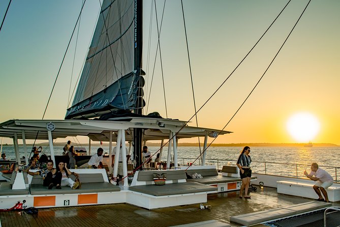 Sunset Cruise in Cartagena - Sunset Timing: How to Get Your Photos Even When the Sky Is Moody