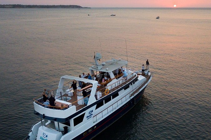 Sunset in Catamaran by Cartagena Bay - Snacks, cocktails, and what the boat includes in the price