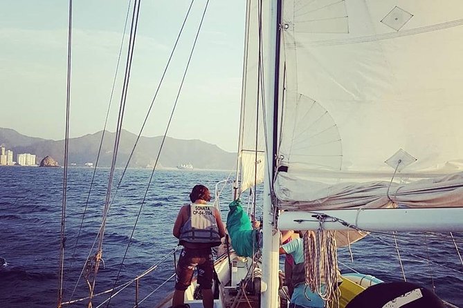 Tayrona Bay Sailboat trip - Who this Tayrona Bay sailboat trip is best for