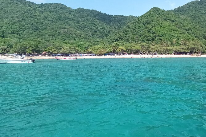 Tayrona by sea - Rough seas reality check: how to make the ride easier