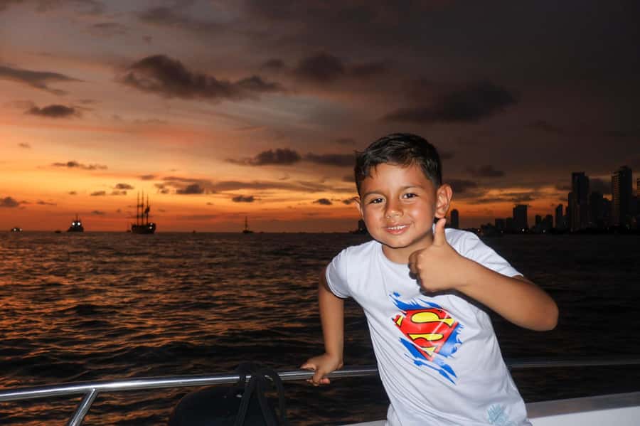 The best sunset tour in the bay: Open bar party & fun - Smart Tips for Enjoying the Night to the Fullest