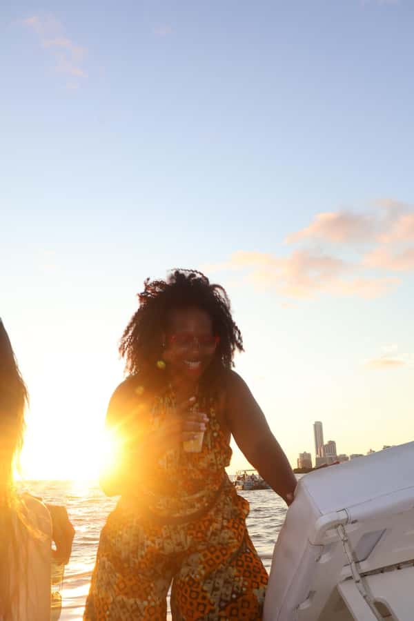 The best sunset tour in the bay: Open bar party & fun - The Social Side: Meeting New People Without Feeling Forced