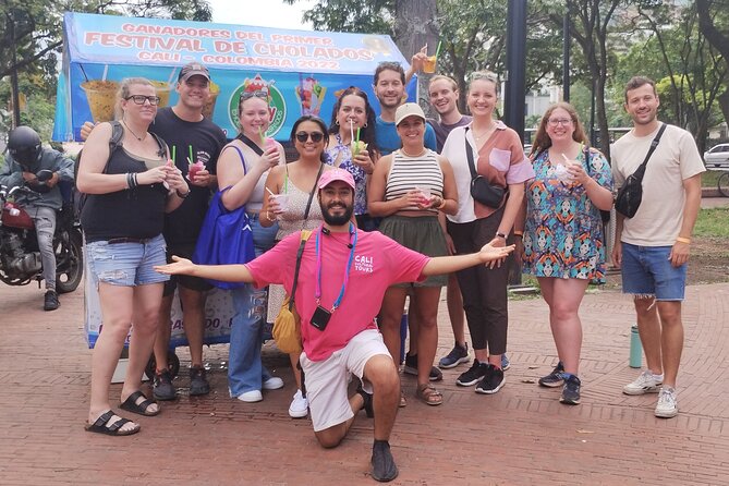 The Cali Street Food Walking Tour - Calle De La Escopeta and Chila Gamboa House: old downtown with a human connection