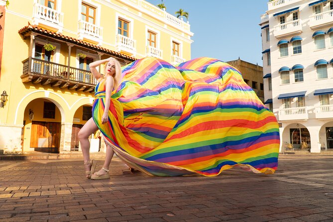 The Original Flying Dress PhotoShoot in Cartagena - How the photographer drives the pose, and how you keep control