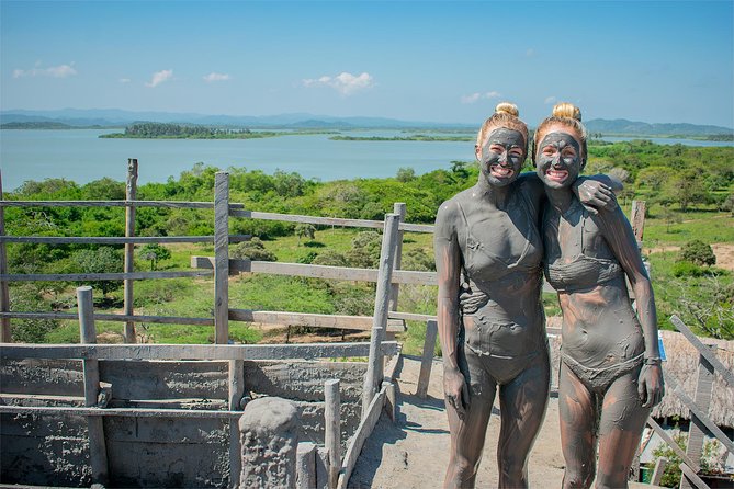 Totumo Volcano: Colombia’s Ultimate Skin Renewal Journey - Community tips and the valuables system: how to make it smooth