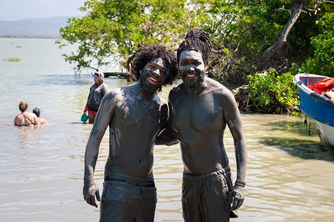 TOTUMO VOLCANO Tour, Mud Therapy, Typical Lunch and Beach - Manzanillo del Mar beach time: lunch, pool access, and a break from Cartagena hustle